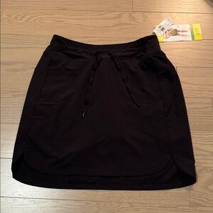 Small Kirkland Signature Women's Black Skorts NWT